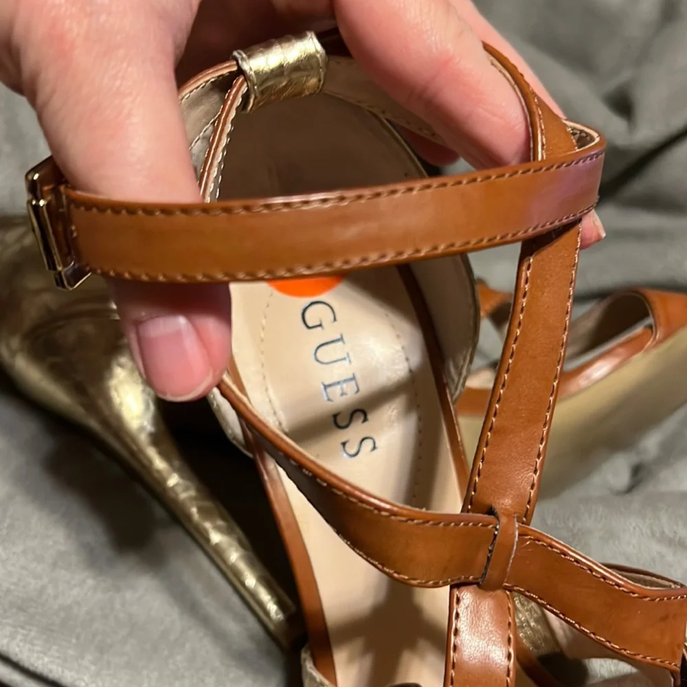 Guess Heel